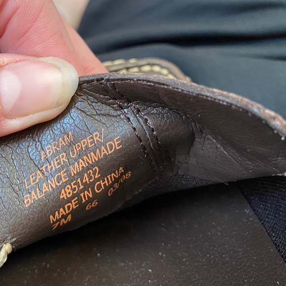 NWOT Liz Claiborne brown slip ons - Picture 3 of 8